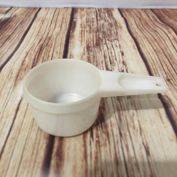 Vintage Tupperware Clear White Nesting Measuring Cup 1/2 CUP Replacement 764-1 - Picture 3 of 14